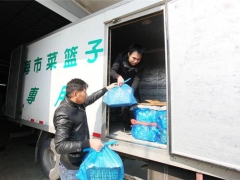 “磨菇小鎮(zhèn)”每日增加近15000份雙孢菇，疫情“大考”下廊下鎮(zhèn)正努力做好“保供考題 ()